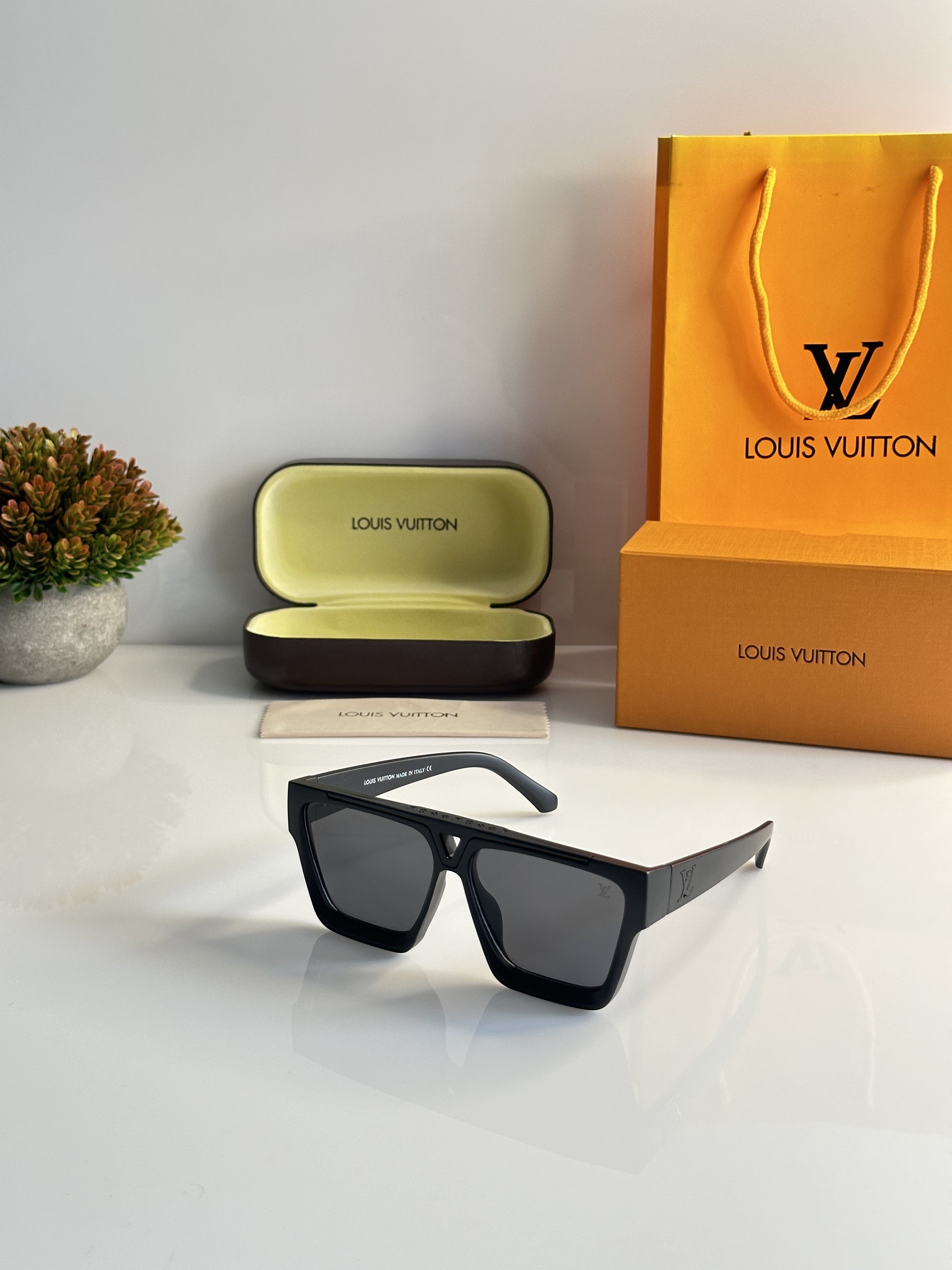 LV with imported brand kit black store article