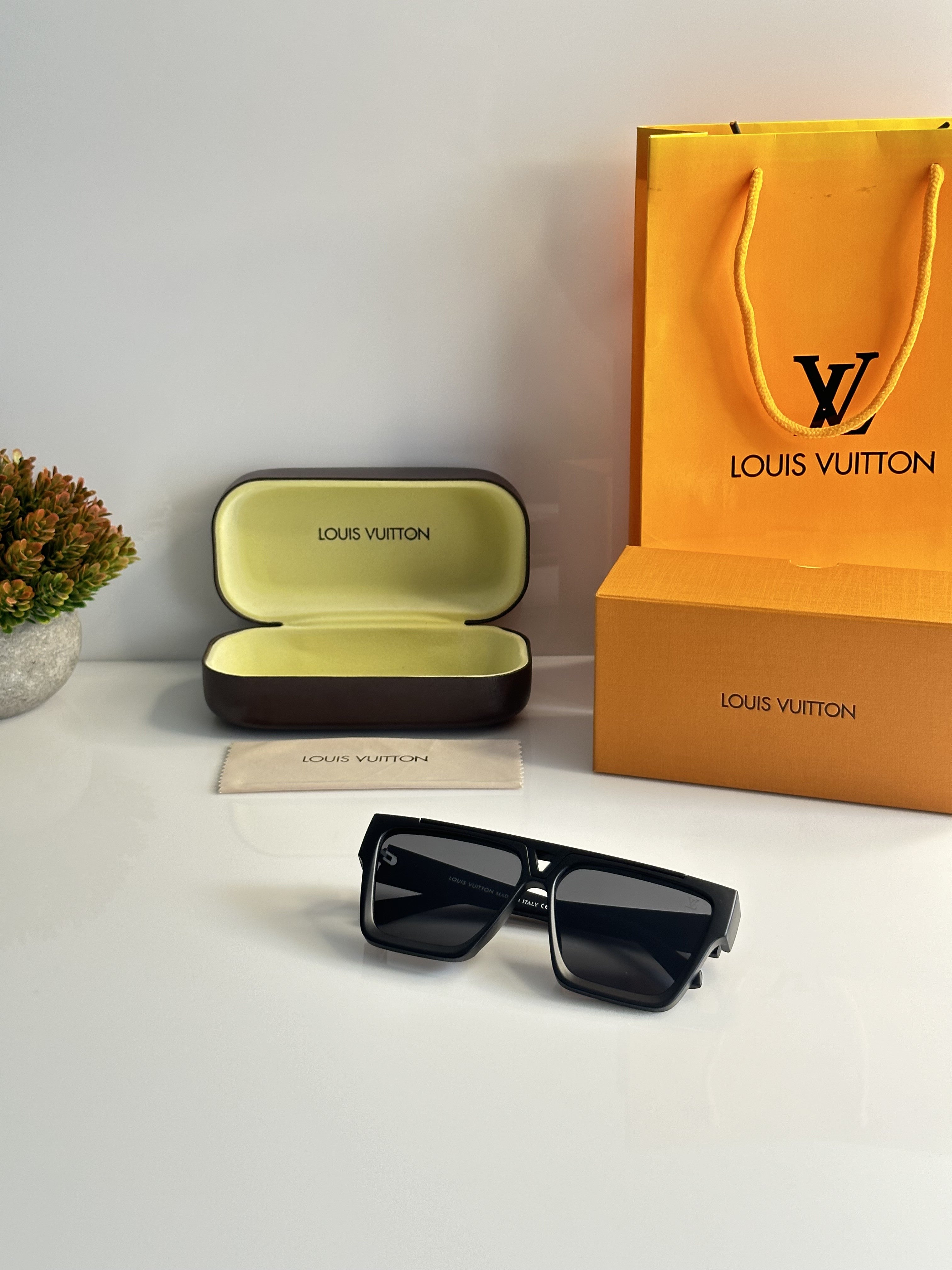 LV with imported brand kit black store article